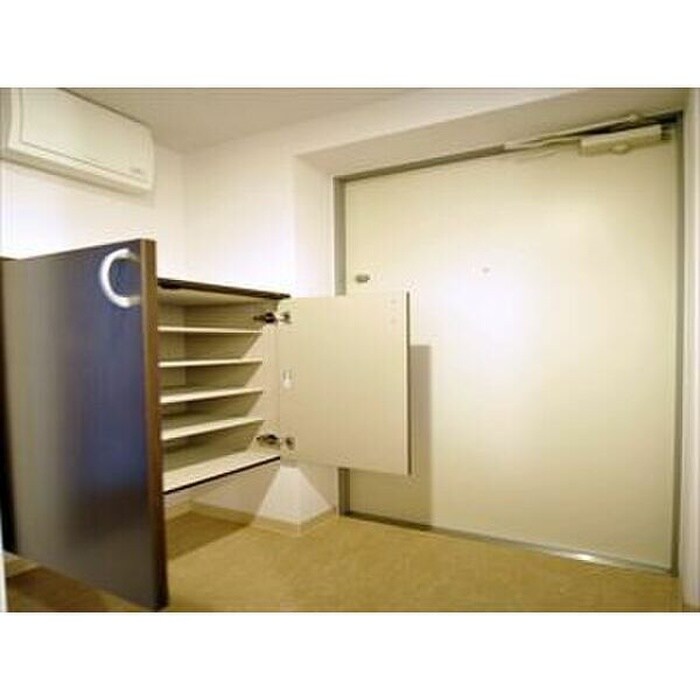 物件内観写真11　(靴箱)