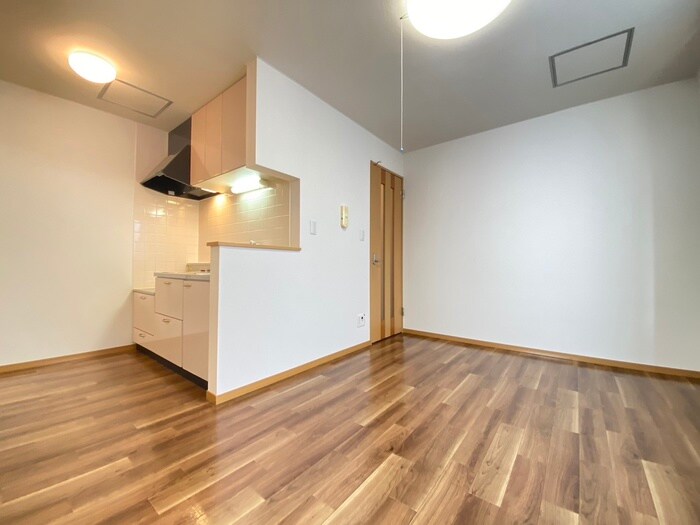 物件内観写真4　(居室)