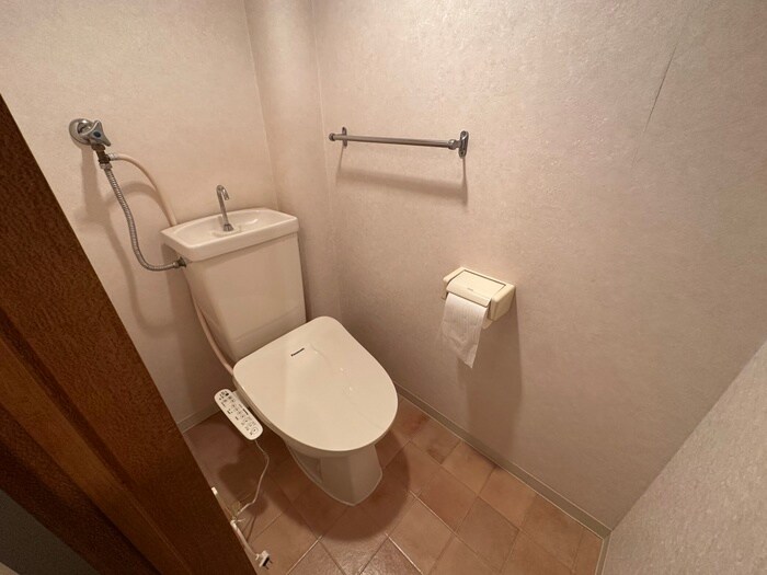 物件内観写真16　(トイレ)