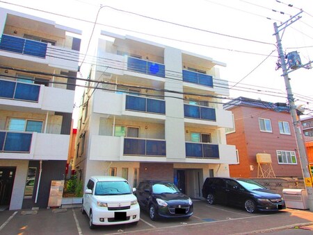 GＬASS MARE西町外観写真