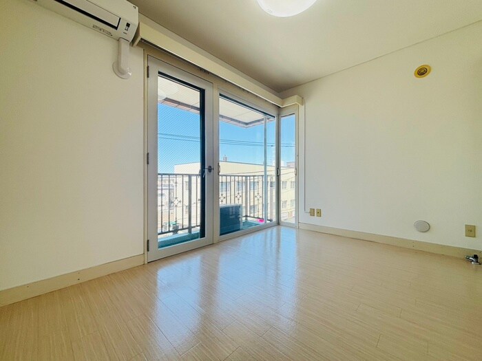 物件内観写真11　(居室)