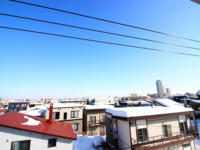 物件内観写真16　(室内からの展望)