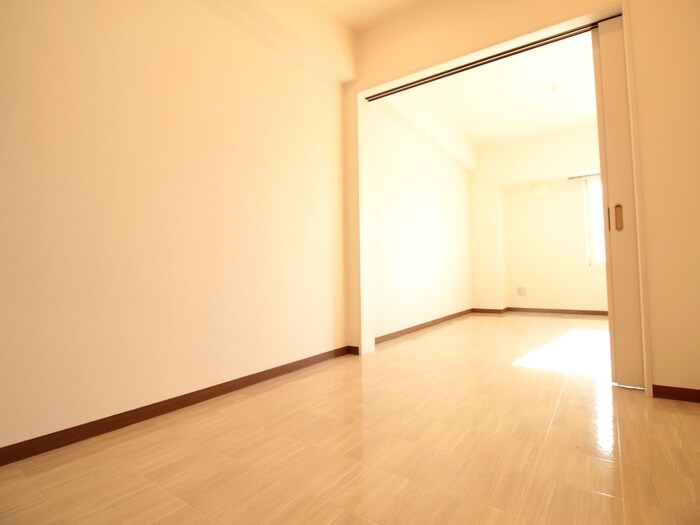 物件内観写真10　(居室)