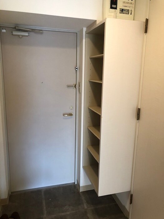 物件内観写真15　(靴箱)