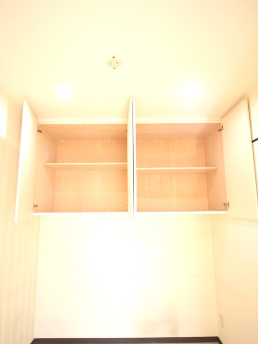 物件内観写真18　(収納)