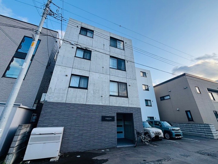 物件外観写真1　(外観写真)