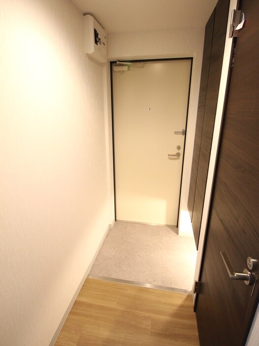 物件内観写真13　(玄関)