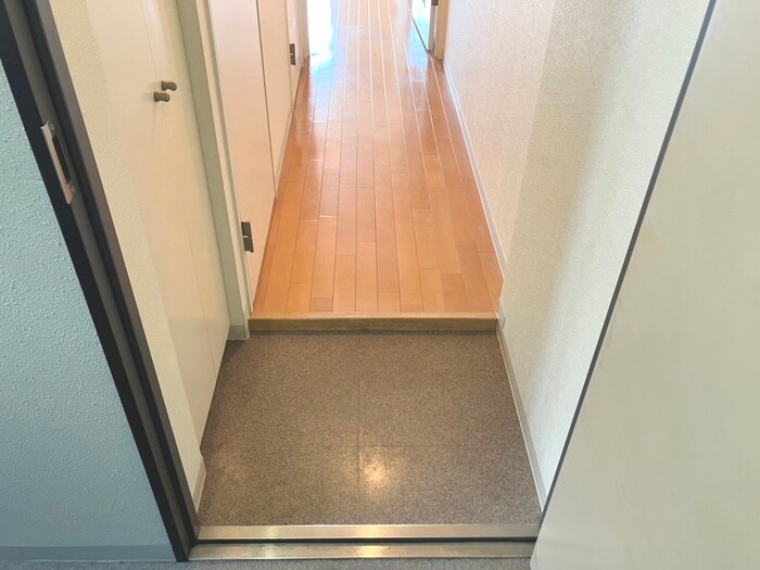 物件内観写真22　(玄関)