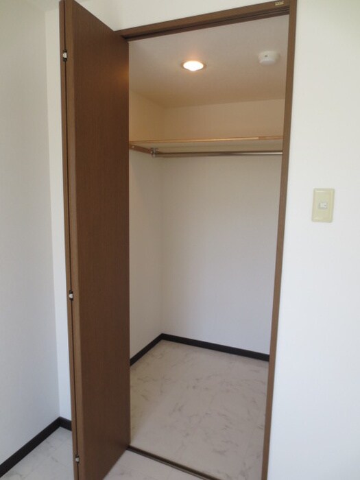 物件内観写真10　(収納)