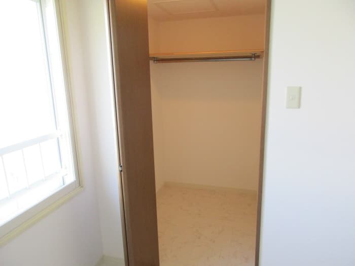 物件内観写真10　(収納)