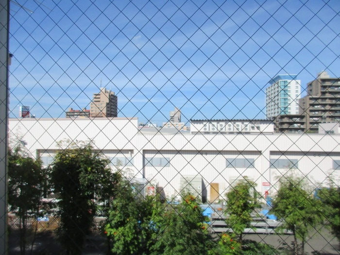 物件内観写真14　(室内からの展望)