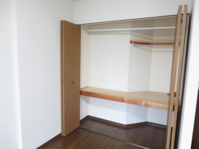 物件内観写真8　(収納)