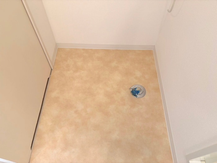 物件内観写真13　(洗濯機置場)