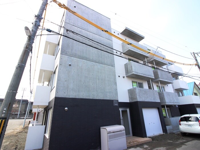 物件外観写真2　(外観写真)