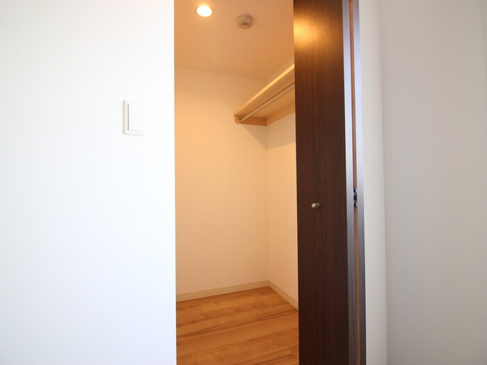 物件内観写真10　(収納)