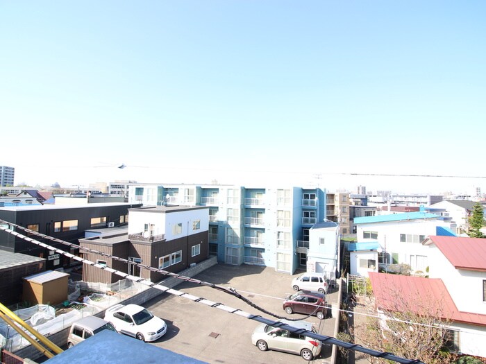 物件内観写真17　(室内からの展望)