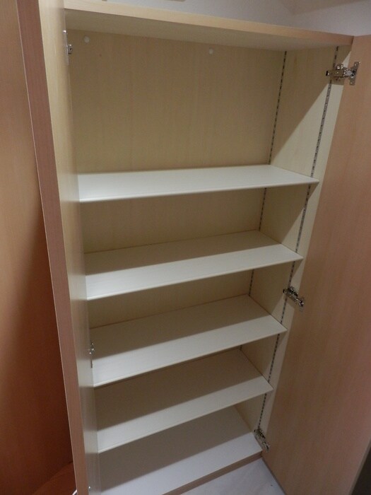 物件内観写真15　(靴箱)