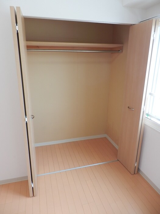 物件内観写真18　(収納)