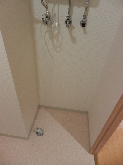 物件内観写真20　(洗濯機置場)