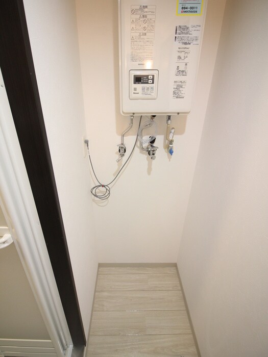 物件内観写真15　(洗濯機置場)