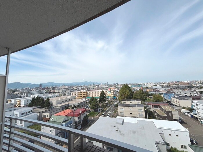 物件内観写真22　(室内からの展望)