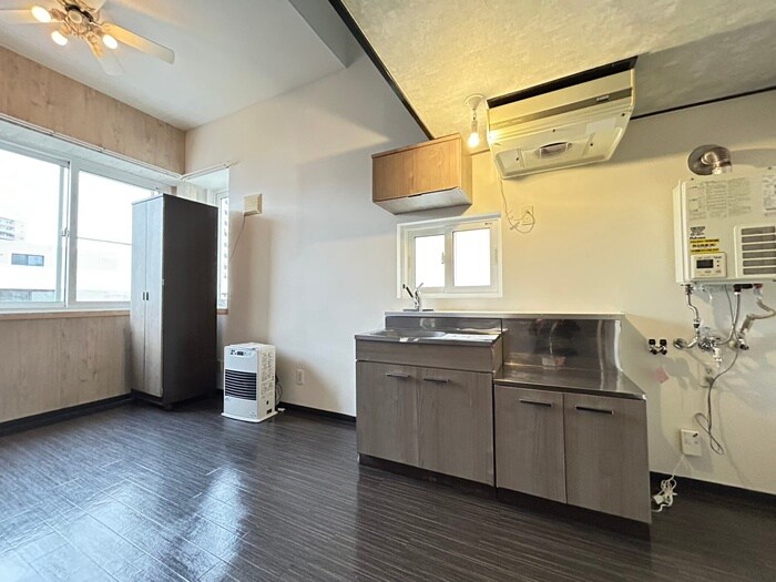 物件内観写真8　(居室)