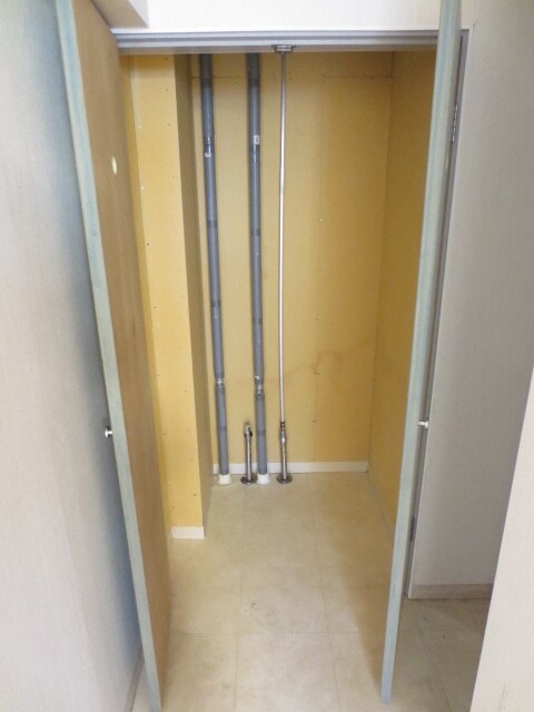 物件内観写真12　(収納)