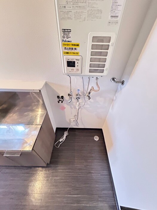 物件内観写真16　(洗濯機置場)