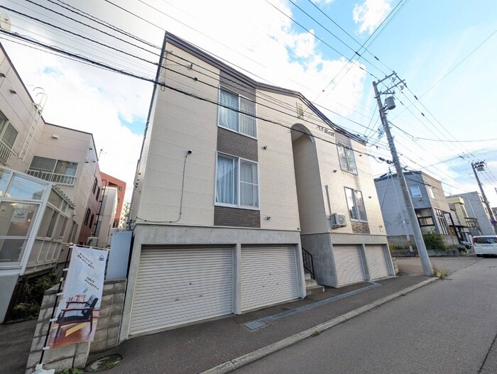 物件外観写真1　(外観写真)