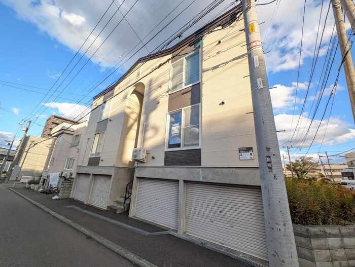 物件外観写真2　(外観写真)