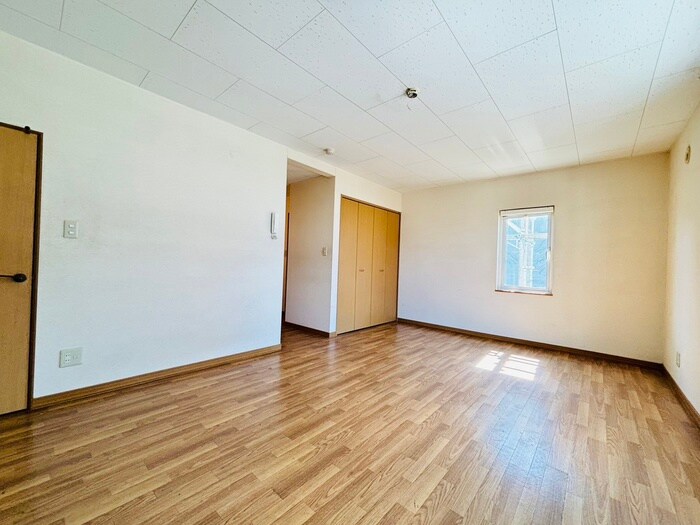 物件内観写真10　(居室)