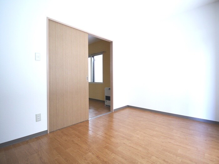 物件内観写真10　(居室)