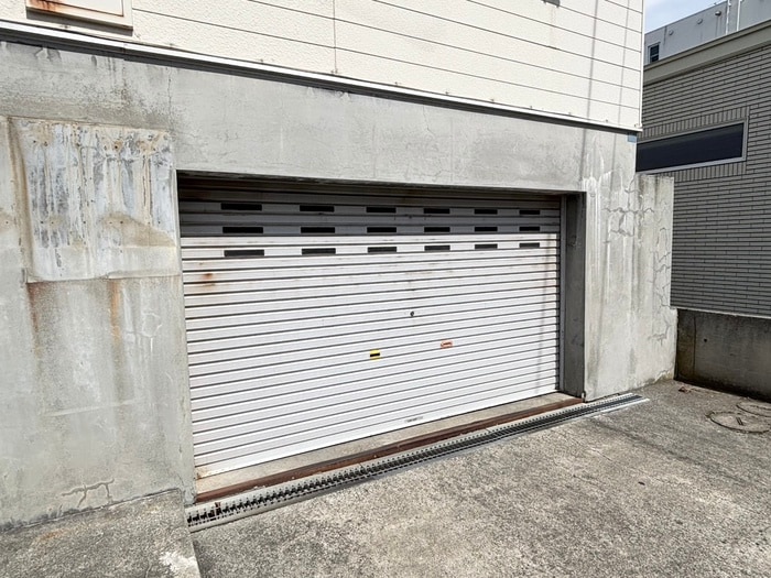 物件外観写真3　(駐車場)