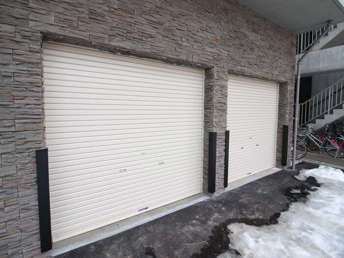 物件外観写真6　(駐車場)