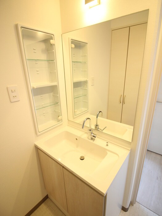 物件内観写真13　(洗面)