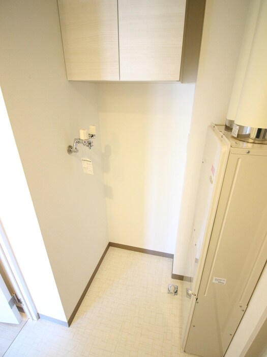 物件内観写真17　(洗濯機置場)