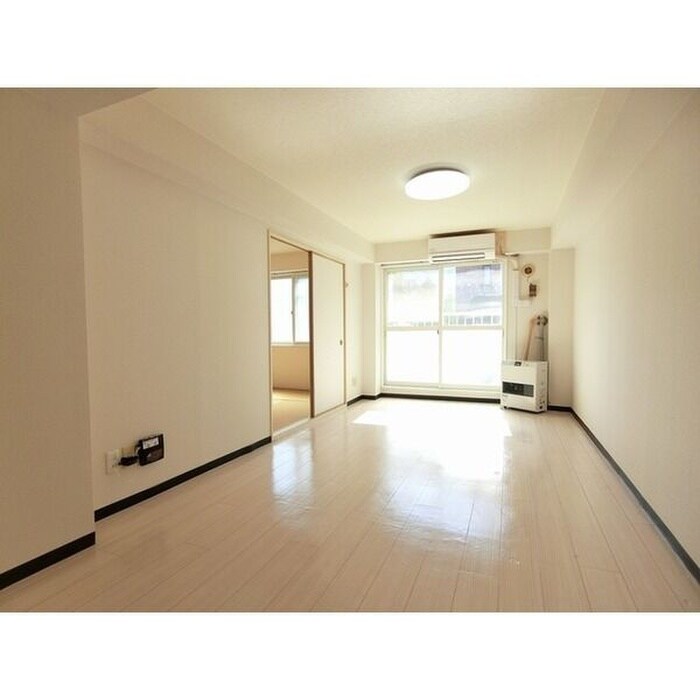 物件内観写真4　(居室)