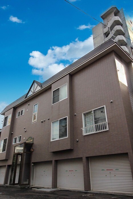 物件外観写真4　(同型モデル)