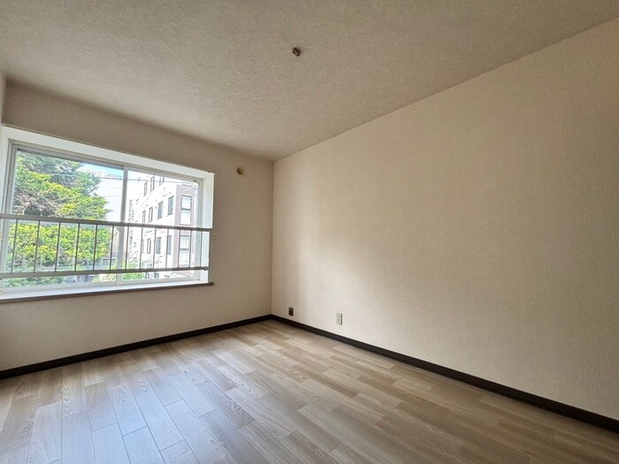 物件内観写真10　(居室)