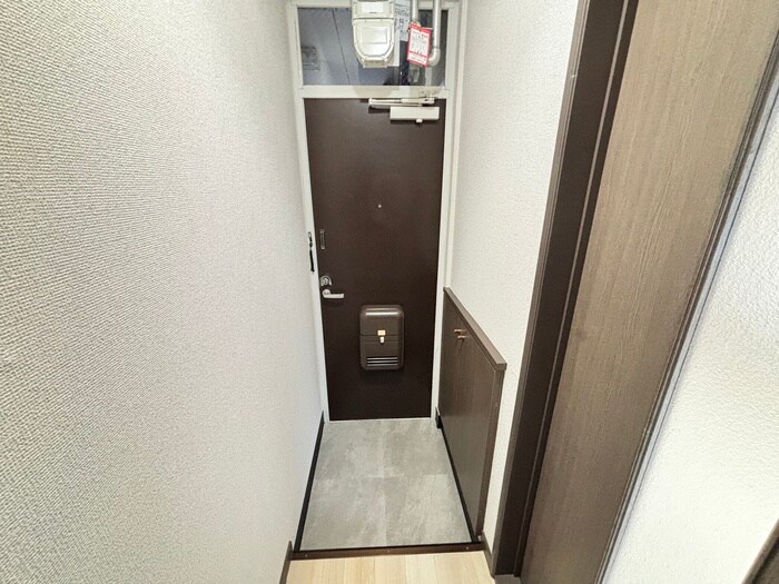 物件内観写真19　(玄関)