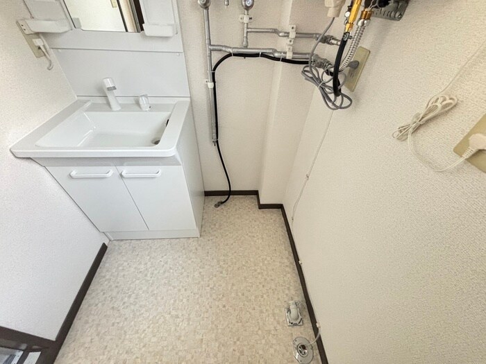 物件内観写真21　(洗濯機置場)
