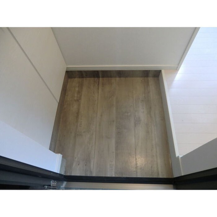 物件内観写真11　(玄関)