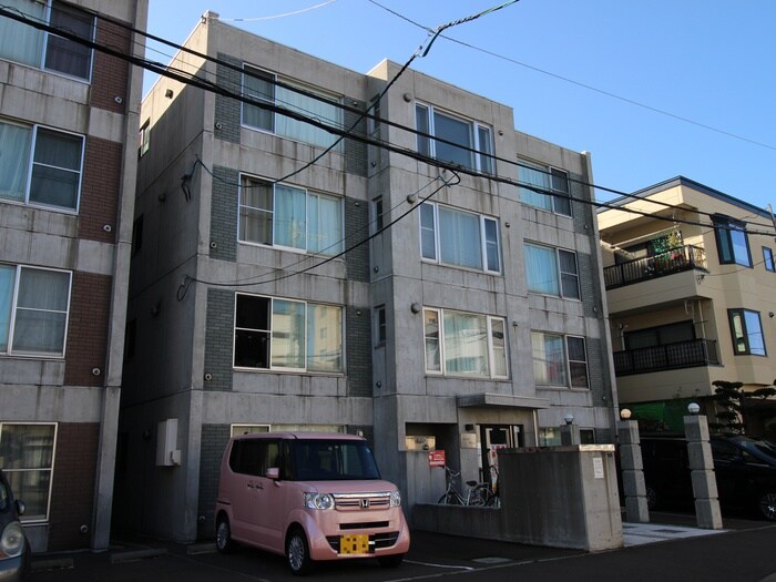 麻生ウイングの物件外観写真