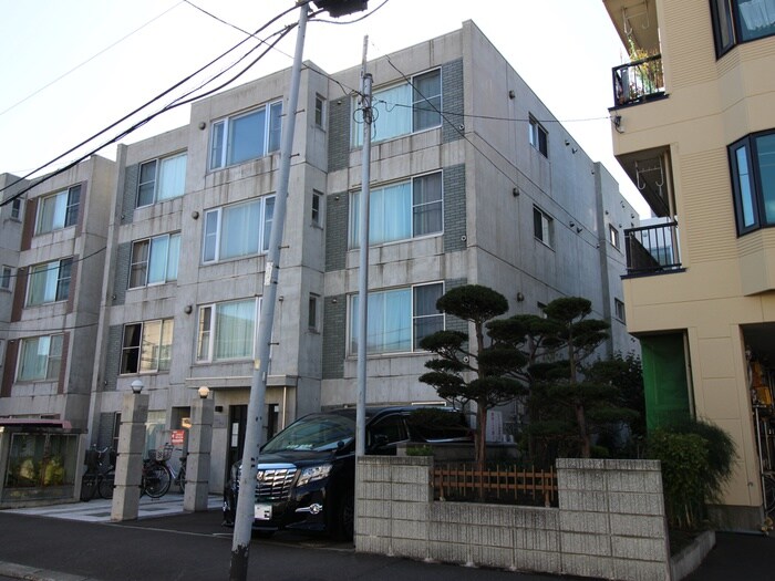 麻生ウイングの物件外観写真