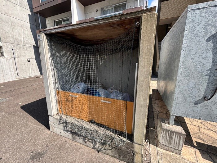 物件外観写真6　(建物設備)