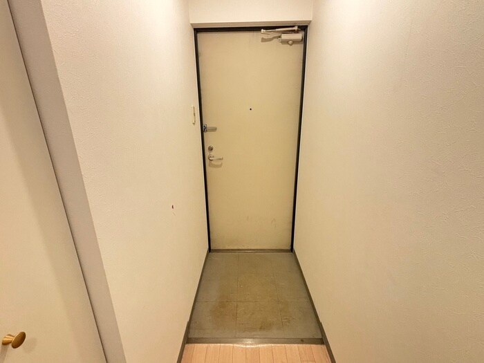 物件内観写真18　(玄関)