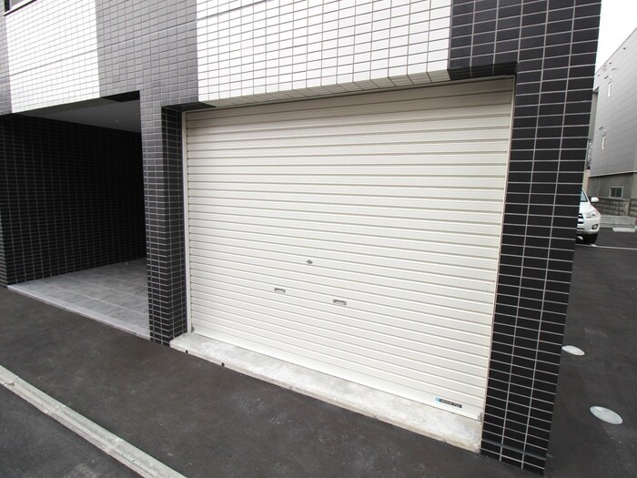 物件外観写真3　(駐車場)