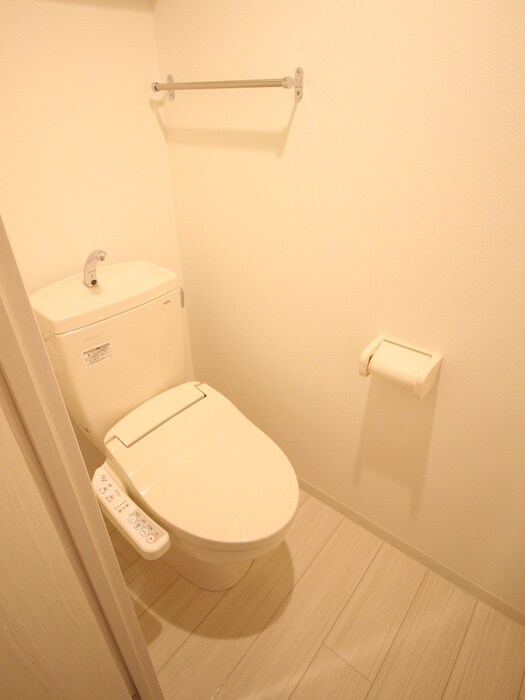 物件内観写真15　(トイレ)