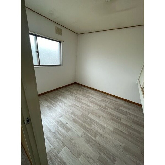 物件内観写真3　(居室)