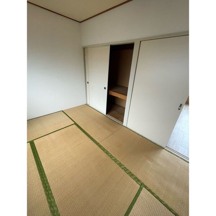 物件内観写真6　(居室)